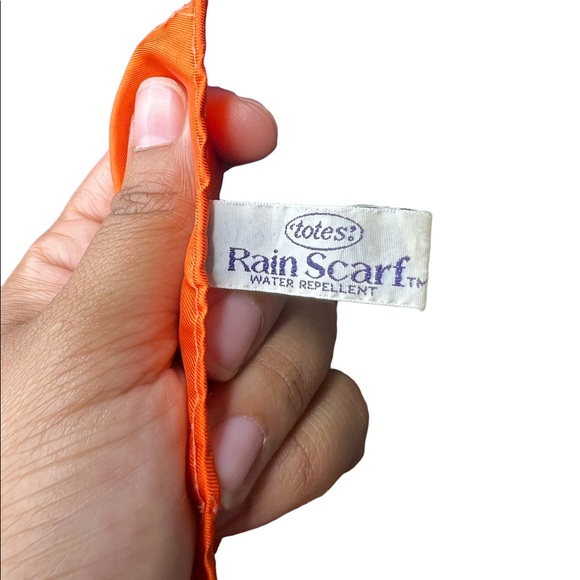 D2- Vintage Totes Rain Scarf Orange Geometric Water Repellent Scarf - Picture 3 of 6